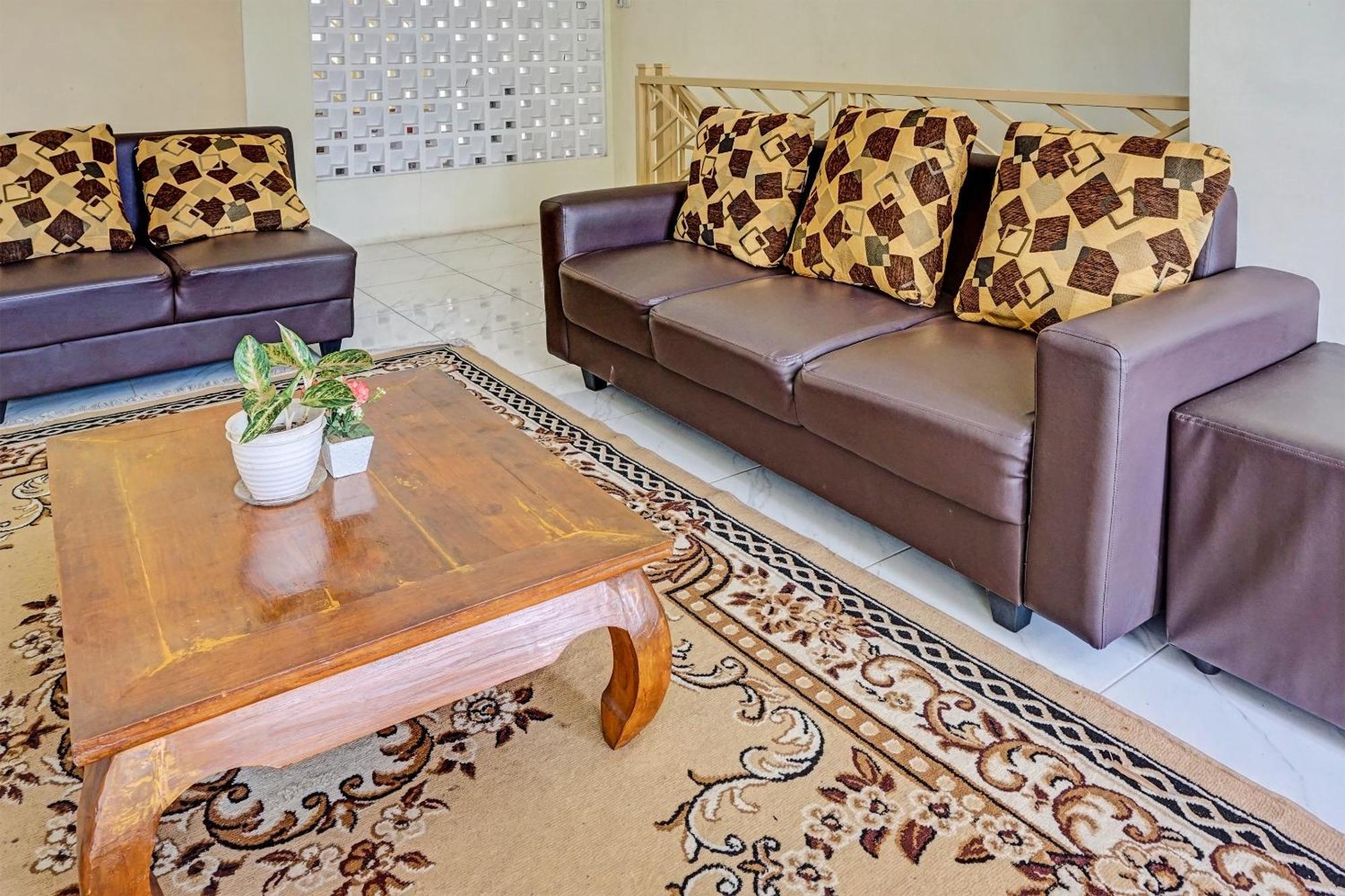Oyo 91707 Jannah Homestay Syariah Dau Экстерьер фото