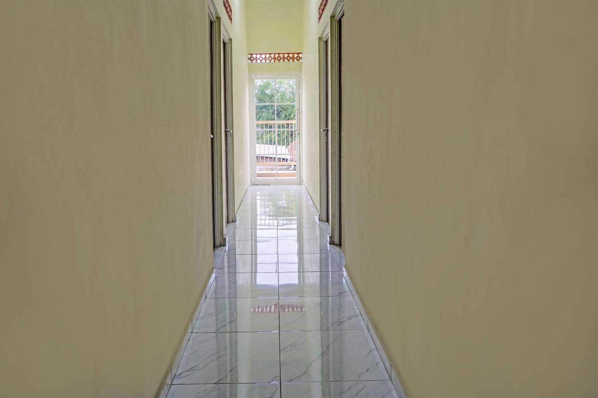 Oyo 91707 Jannah Homestay Syariah Dau Экстерьер фото