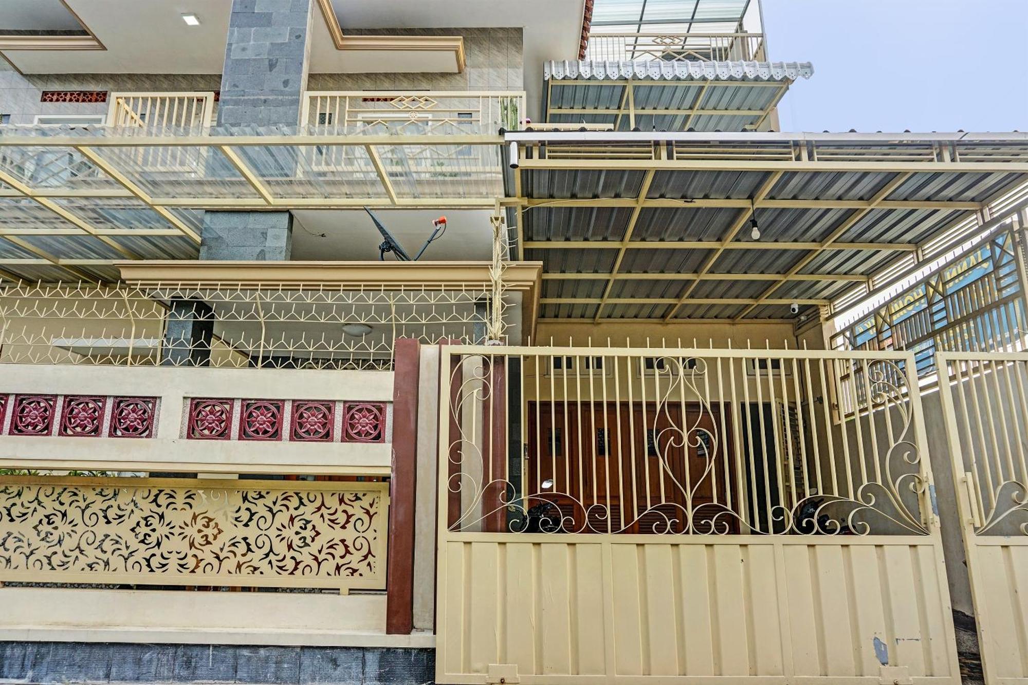 Oyo 91707 Jannah Homestay Syariah Dau Экстерьер фото